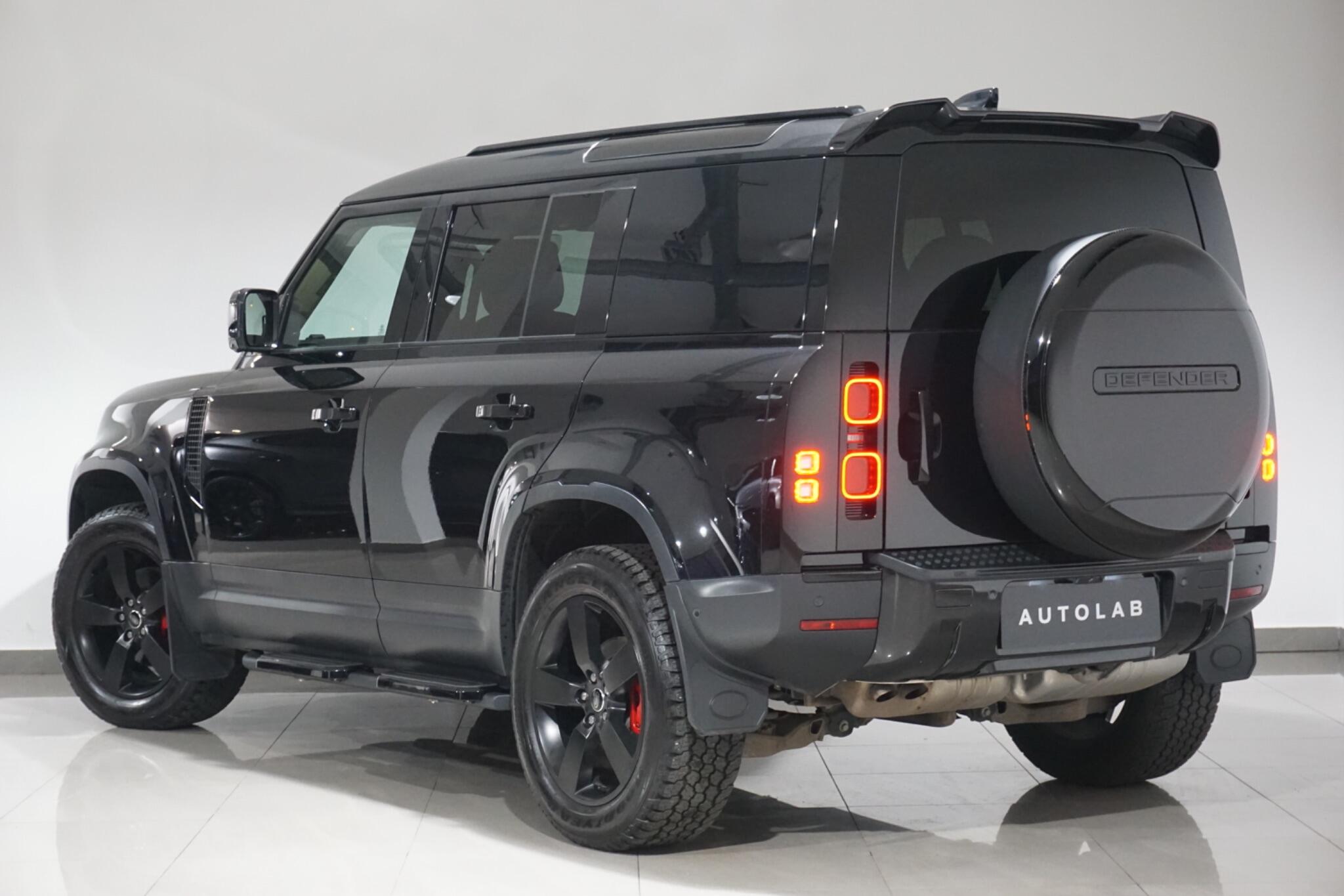 Land Rover Defender 110 3.0 D250 MHEV HSE Hard Top SUV 5dr Diesel Auto 4WD MWB Euro 6 (s/s) (250 ps)